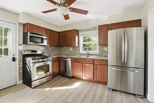 316 Oak Cir, Crown Point, IN 46307 - Photo 2