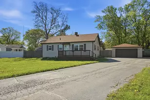 316 Oak Cir, Crown Point, IN 46307 - Photo 14