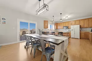 609 Dakota Dr, Lowell, IN 46356 - Photo 6