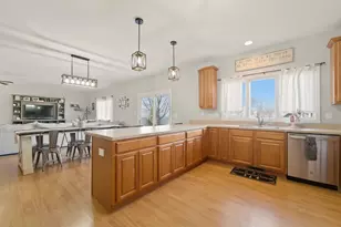 609 Dakota Dr, Lowell, IN 46356 - Photo 8