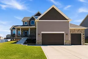 3104 Westwind Dr, Valparaiso, IN 46385 - Photo 2