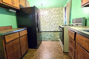 709 Porter St, Gary, IN 46406 - Photo 6