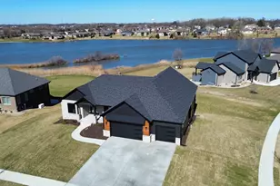 10102 Lakeview Dr, Saint John, IN 46373 - Photo 36