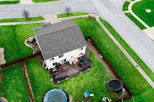 998 Ian Dr, Hobart, IN 46342 - Photo 4