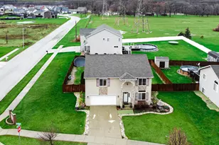 998 Ian Dr, Hobart, IN 46342 - Photo 1