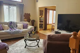 1763 Amber Dr, Hobart, IN 46342 - Photo 6
