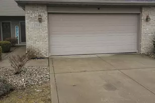 1763 Amber Dr, Hobart, IN 46342 - Photo 2