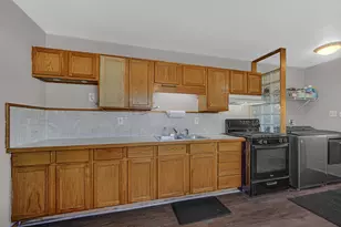 7208 Ohio Ave, Hammond, IN 46323 - Photo 4