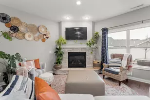 3805 Mandy Ct, Warsaw, IN 46582 - Photo 4