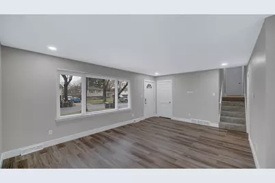 1066 W 10th Place, Hobart, IN 46342 - Photo 2