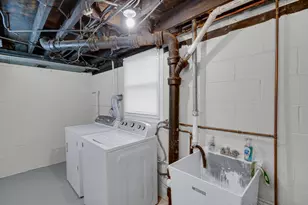 1066 W 10th Pl, Hobart, IN 46342 - Photo 16