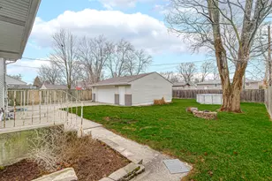 1066 W 10th Pl, Hobart, IN 46342 - Photo 18