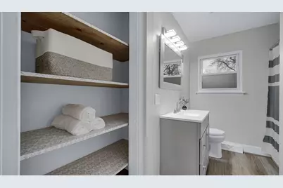 1066 W 10th Place, Hobart, IN 46342 - Photo 12