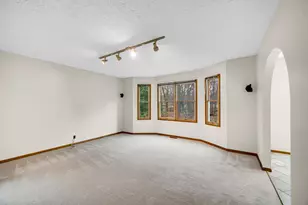 692 Harvest Rd, Valparaiso, IN 46383 - Photo 10