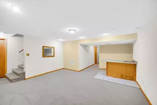 692 Harvest Rd, Valparaiso, IN 46383 - Photo 14