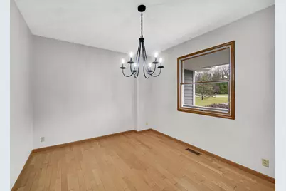 692 Harvest Road, Valparaiso, IN 46383 - Photo 4