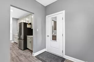 4901 Hyde Park Dr, Valparaiso, IN 46383 - Photo 14