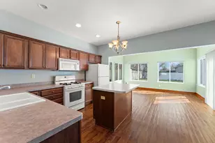 3700 Highland Cir, Valparaiso, IN 46383 - Photo 8