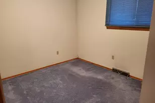 9420 Saric Dr, Highland, IN 46322 - Photo 8