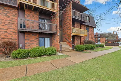 2003 Porte Deleau Court #207, Highland, IN 46322 - Photo 2