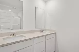 581 Cressmoor Blvd, Hobart, IN 46342 - Photo 12