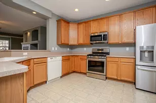 350 Cochran Dr, Crown Point, IN 46307 - Photo 8
