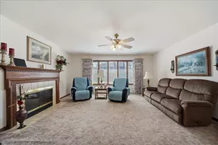 1125 Woodhollow Dr, Schererville, IN 46375 - Photo 2