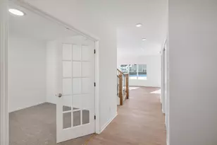 565 E 130th Pl, Crown Point, IN 46307 - Photo 4