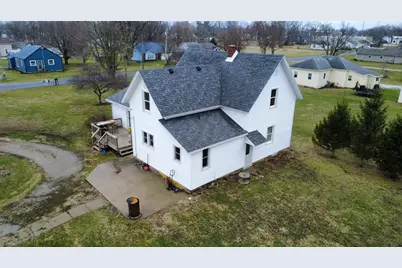 214 N Iroquois Street, Goodland, IN 47948 - Photo 2