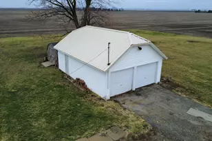 214 N Iroquois St, Goodland, IN 47948 - Photo 4