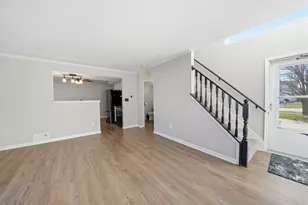 1710 Beech Dr, Crown Point, IN 46307 - Photo 8