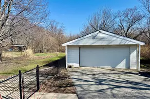 1904 Sherman St, Schererville, IN 46375 - Photo 20