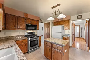 3115 Devonshire Cir, Crown Point, IN 46307 - Photo 8