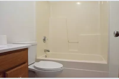 2130-2132 Westchester Avenue, Chesterton, IN 46304 - Photo 10