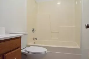 2130-2132 Westchester Ave, Chesterton, IN 46304 - Photo 10