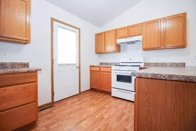 1709 Daisy Street SE, Demotte, IN 46310 - Photo 8