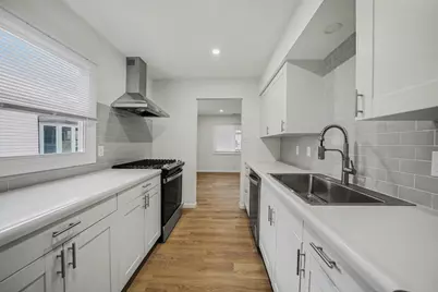 613 N Ashland Avenue, Michigan City, IN 46360 - Photo 4