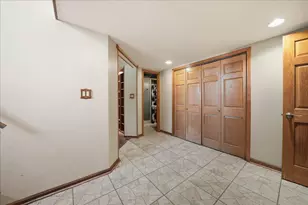 1551 Gilleevan Dr, Valparaiso, IN 46385 - Photo 12