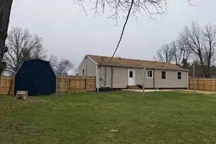 133 E Pine St, Wheatfield, IN 46392 - Photo 32