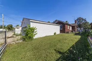 314 Cleveland St, Gary, IN 46404 - Photo 44