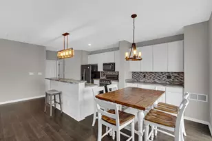 452 Greenbrier Ln, Lowell, IN 46356 - Photo 4