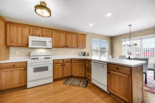 2045 Briarwood Ln, Highland, IN 46322 - Photo 6