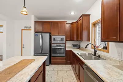 166 W 200 S, Valparaiso, IN 46385 - Photo 8