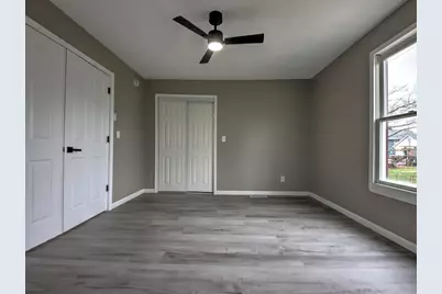 206 1/2 Ohio Street, La Porte, IN 46350 - Photo 8