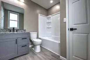 206 1/2 Ohio St, La Porte, IN 46350 - Photo 16