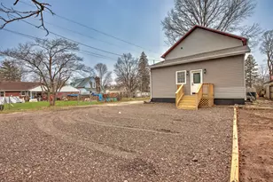 206 1/2 Ohio St, La Porte, IN 46350 - Photo 2