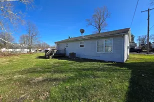 328 E Georgia St, Brazil, IN 47834 - Photo 4