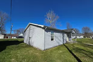 328 E Georgia St, Brazil, IN 47834 - Photo 34