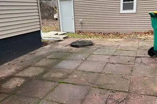 308 S Howard St, Gary, IN 46403 - Photo 4