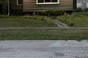 308 S Howard St, Gary, IN 46403 - Photo 2